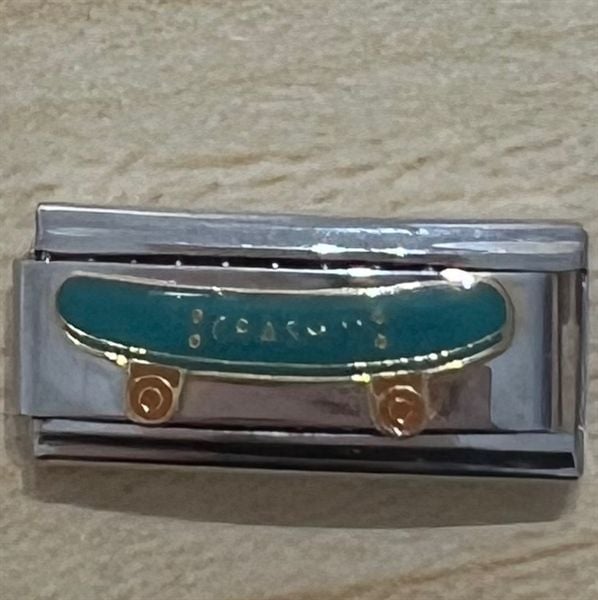 Charm dài