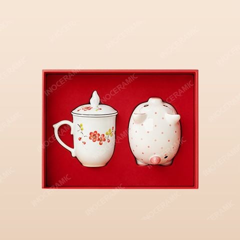 Bộ Giftset quà tặng ly sứ có nắp và heo sứ Hoa Lộc sung túc