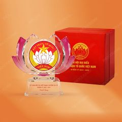 Cúp pha lê in logo quà tặng Đại hội Mặt Trận Tổ Quốc Việt Nam