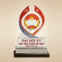Kỷ niệm chương pha lê in logo quà tặng Đại hội Mặt Trận Tổ Quốc