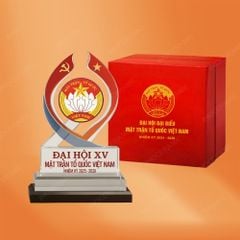 Kỷ niệm chương pha lê in logo quà tặng Đại hội Mặt Trận Tổ Quốc