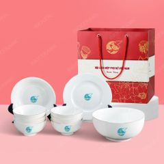 Quà tặng phụ nữ - Bộ bát đĩa đồ ăn trắng 9 món kẻ chỉ vàng in logo