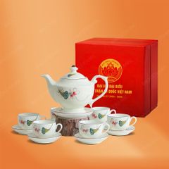 Quà tặng Đại hội Mặt trận - Bộ ấm trà Đèn thần men ngà vẽ chuồn chuồn ớt