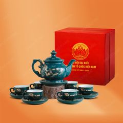 Bộ ấm trà Đài Các men lam sen vàng quà tặng Đại hội Mặt Trận Tổ Quốc