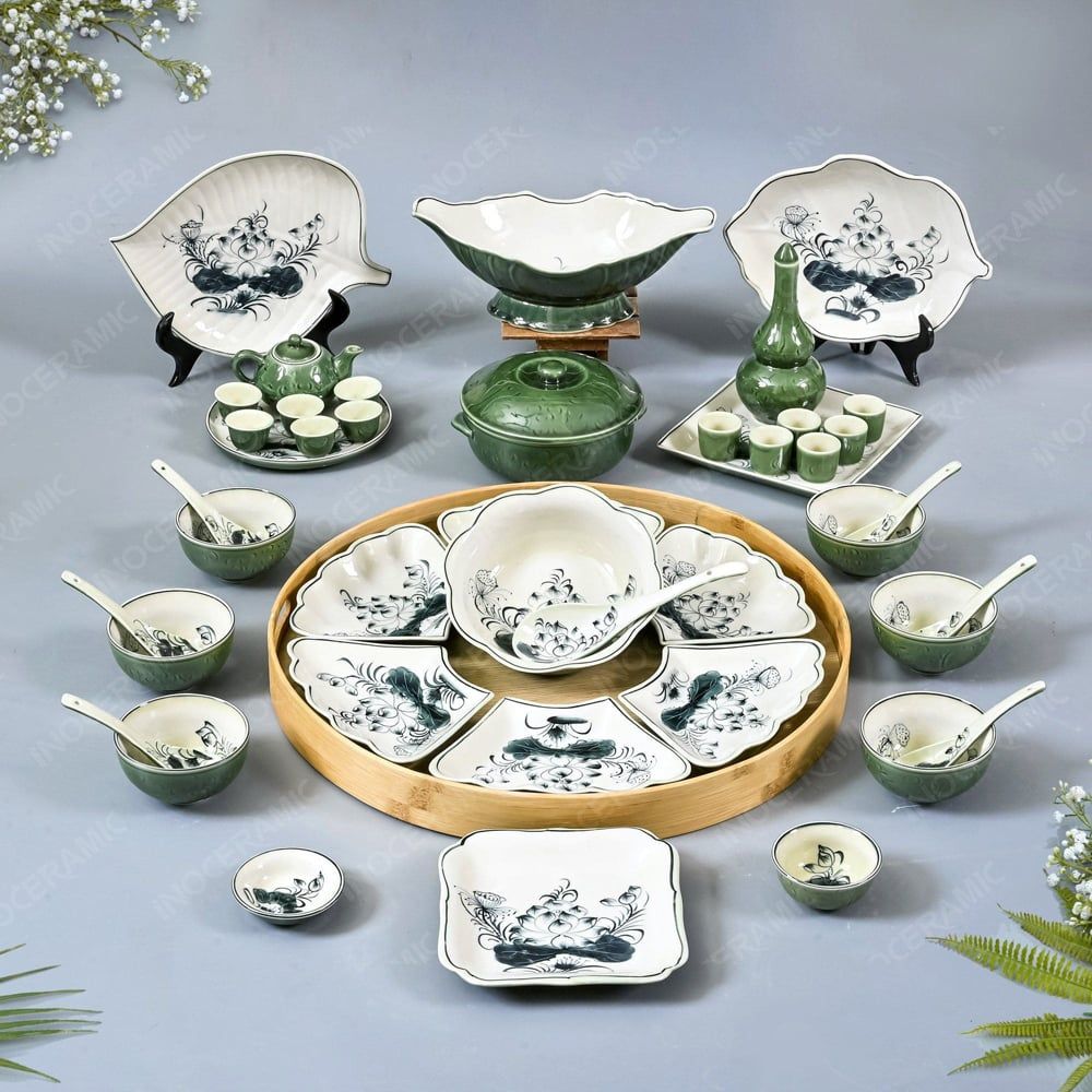 Bộ bát đĩa Hoa Mặt Trời, thờ cúng 44 món - Men xanh đồng - Sen đen vẽ tay
