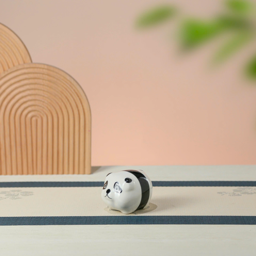 Heo đất mini hình gấu trúc trắng đen in logo