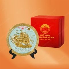 Đĩa trưng bày Thuận buồm men ngọc mạ vàng in logo Đại hội