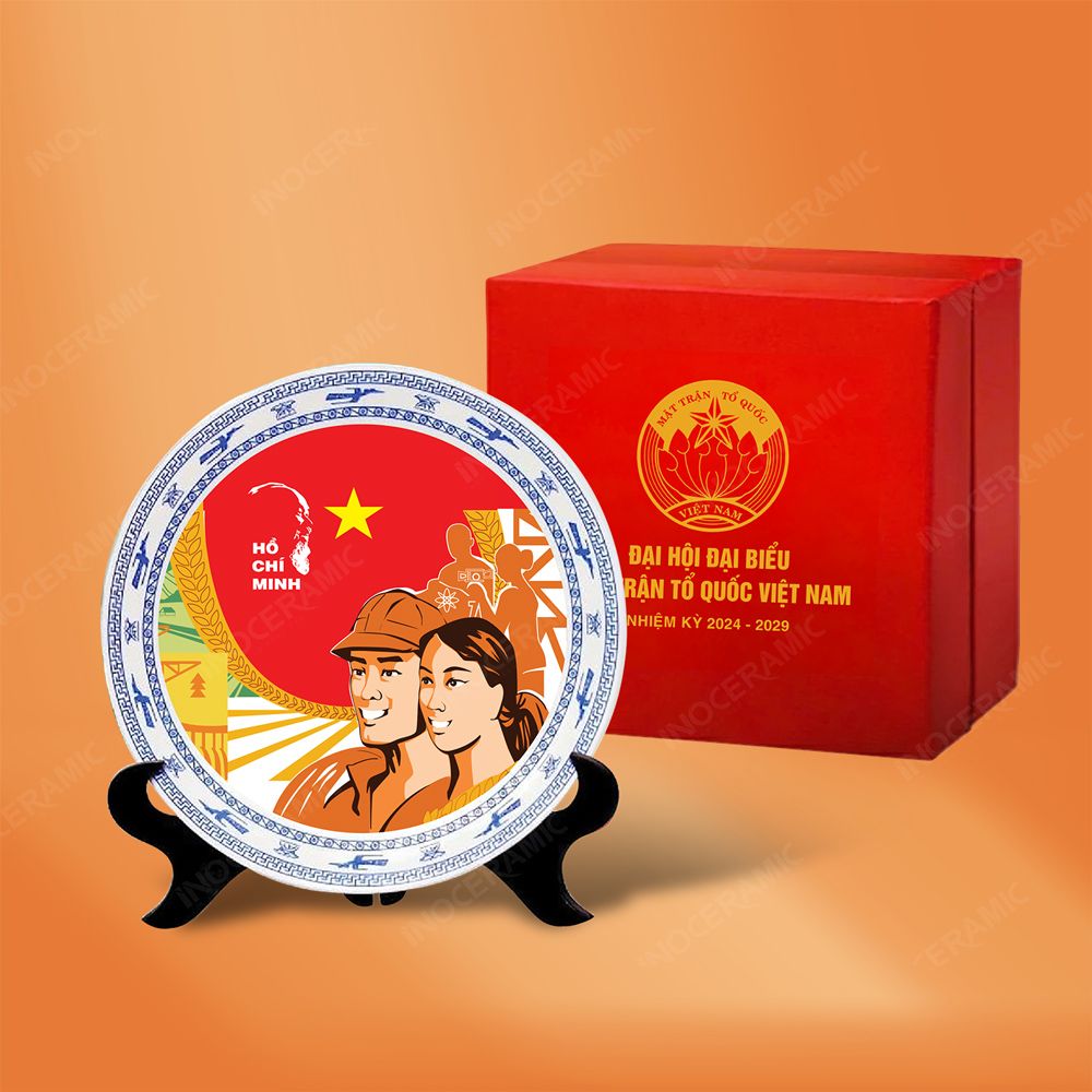 Đĩa biểu trưng in hình tranh cổ động Đại hội Mặt Trận Tổ Quốc