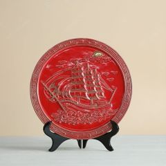 Đĩa trưng bày Thuận Buồm Xuôi Gió men màu kẻ vàng in logo