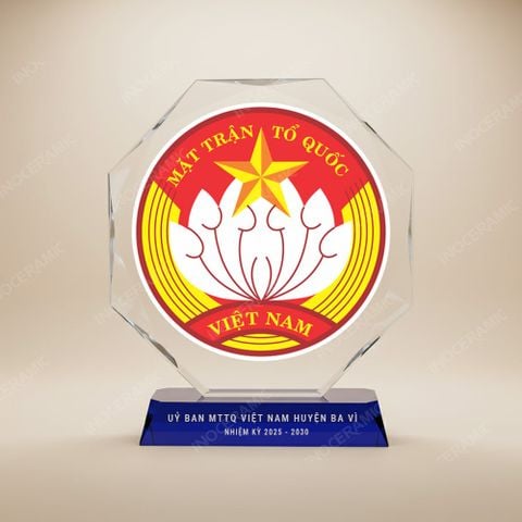 Biểu trưng pha lê kỷ niệm in logo quà tặng Đại hội Mặt Trận Tổ Quốc