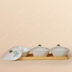 Khay 3 hũ mứt tim vẽ hoa sen xanh Bát Tràng – Quà Tết in logo tinh tế