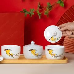 Khay 3 hũ mứt hoa mai vàng Bát Tràng – Quà Tết in logo doanh nghiệp