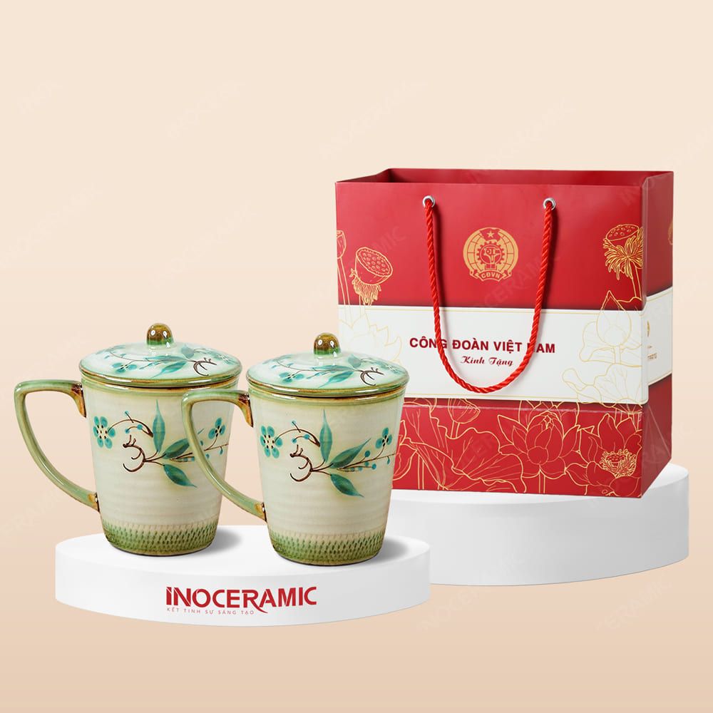 Quà tặng Công đoàn - Giftset 02 ly sứ có nắp vẽ trúc in logo