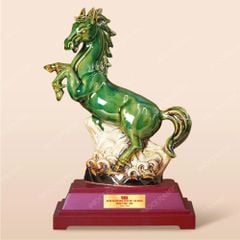 Quà tặng Đại hội Đảng - Tượng lưu niệm Ngựa Chiến Thắng