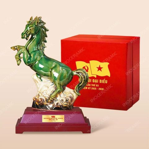 Quà tặng Đại hội Đảng - Tượng lưu niệm Ngựa Chiến Thắng