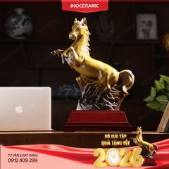 Tượng ngựa phong thuỷ Hoàng Kim Mã quà tặng ý nghĩa Tết Bính Ngọ 2026