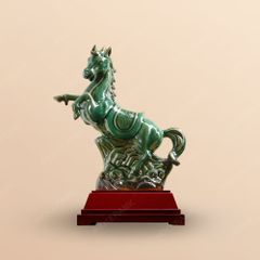 Tượng linh vật ngựa Phù Đổng Bích Ngọc – Quà Tết cao cấp, may mắn