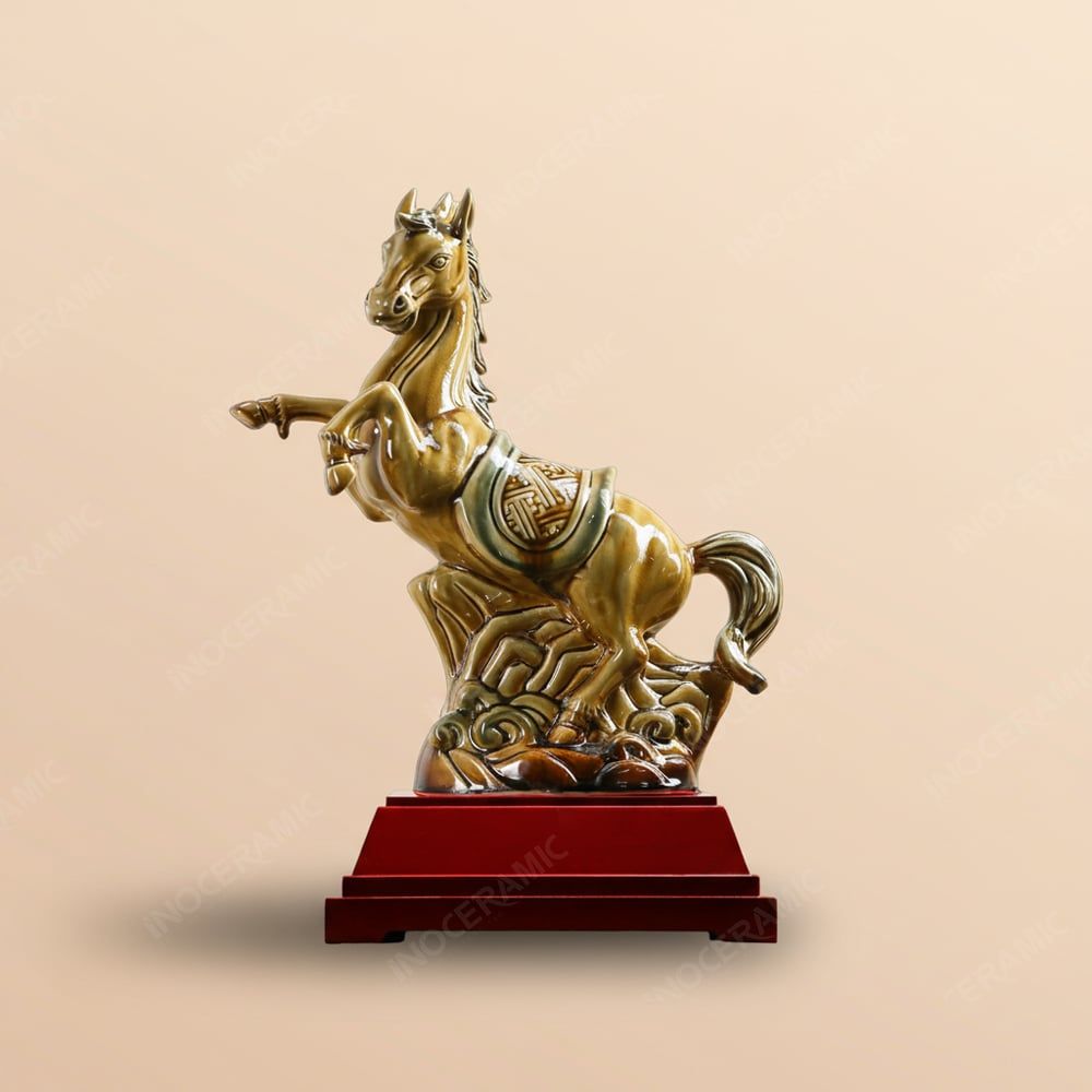 Tượng ngựa phong thuỷ Phù Đổng Kim Sa gốm sứ cao cấp
