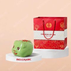 Heo đất xanh lá nhấn hoa đỏ in logo