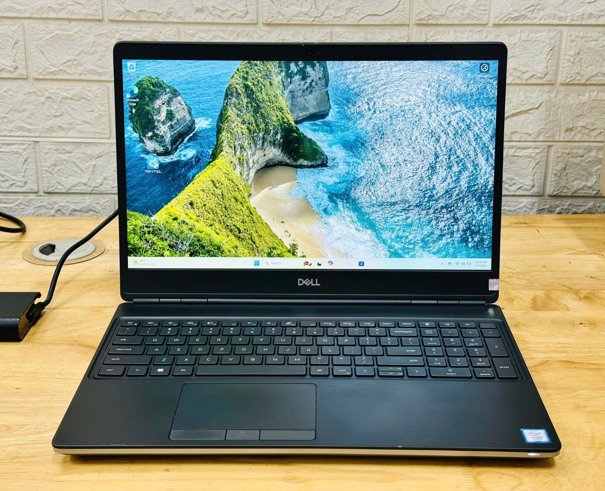 Dell Precision 7550 (Xeon W-10855M, 16GB, 512GB, T1000, 15.6 FHD 