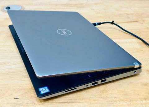 Laptop Dell Precision 7550 Xeon W-10855m, RTX 3000 6GB, 15.6″ , 16GB RAM, 512GB SSD NVME