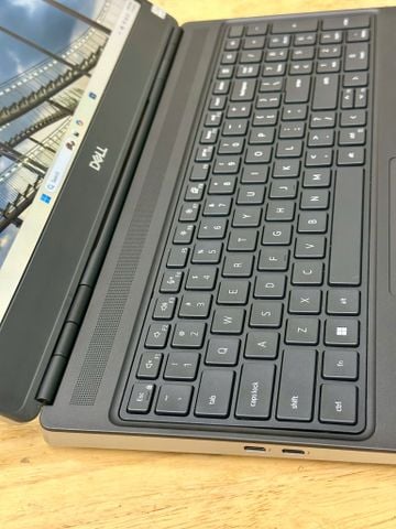 Dell Precision 7550 (Xeon W-10855M, 16GB, 512GB, T1000, 15.6 FHD)