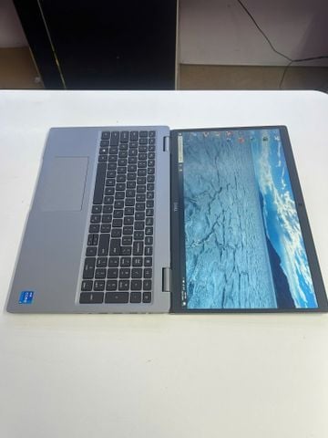 Laptop Dell Latitude 5520 - Intel Core i5 1135G7 | RAM 16GB DDR4 | SSD 256G 15.6 inch Full HD
