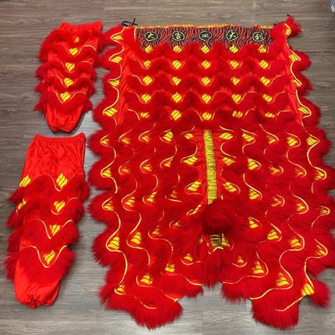 Đuôi quần lân (VẢY LIỀN) Lông Đỏ - Nền Đỏ- 3 sọc Vàng