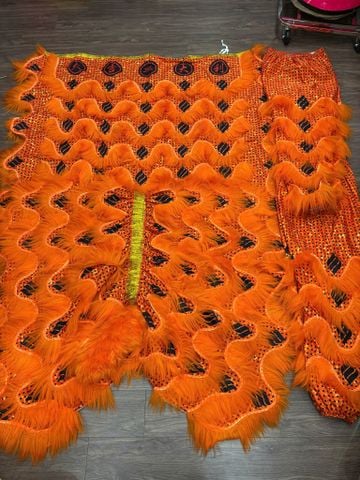 Đuôi quần lân (VẢY LIỀN) Lông Cam - Nền Cam hoa văn kim sa - 3 sọc Đen