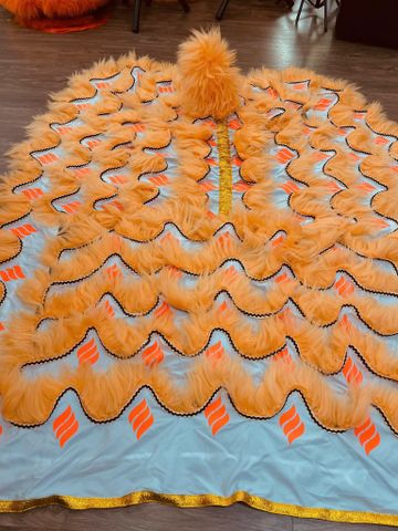 Đuôi quần lân Lông Cam Nhạt - Nền Trắng - 3 sọc Cam vải