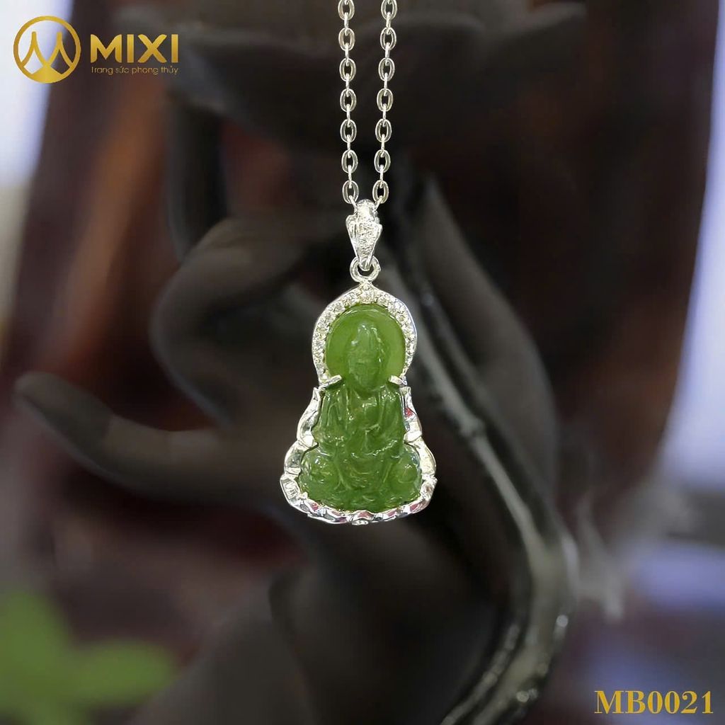 Mặt Dây Quan Âm Ngọc Bích Nephrite Bọc Bạc Sủi Đá