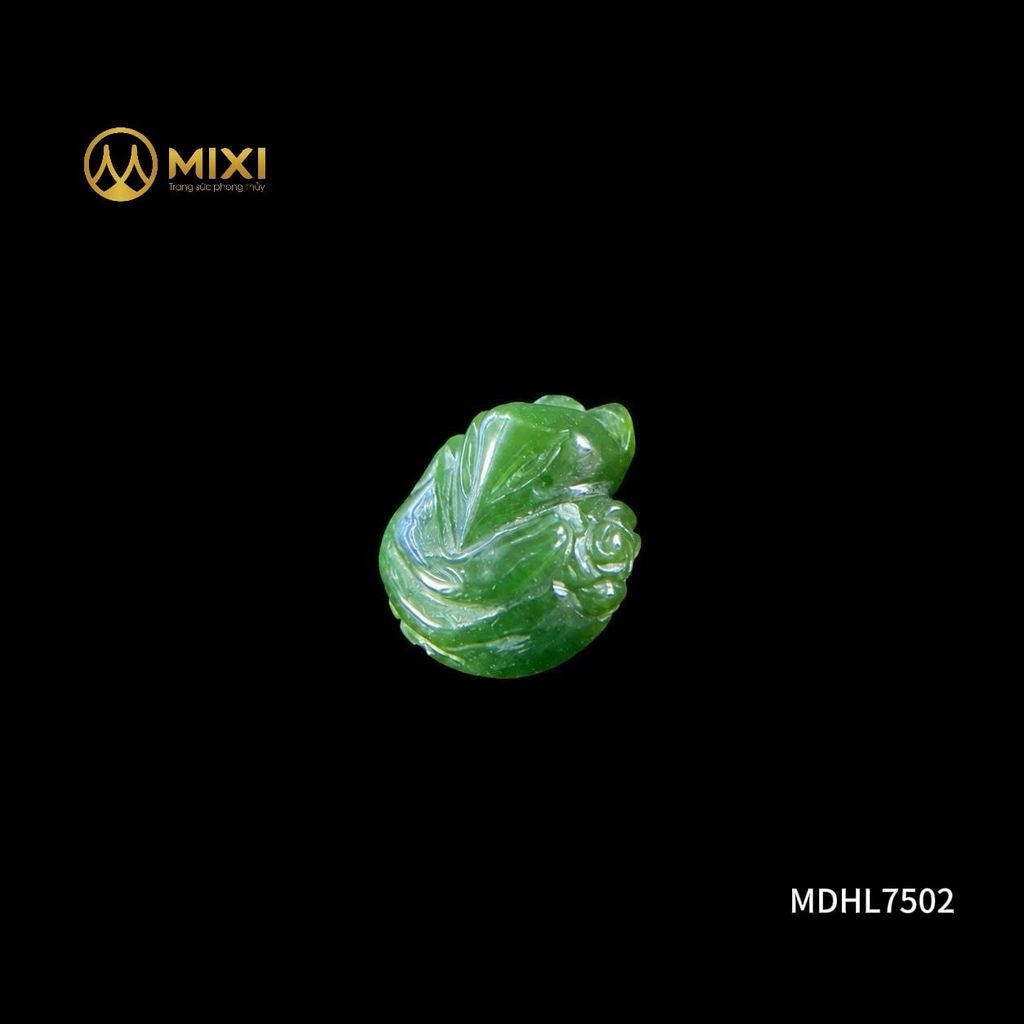 Mặt Dây Hồ Ly Ngọc Bích Nephrite 2A Ôm Hoa