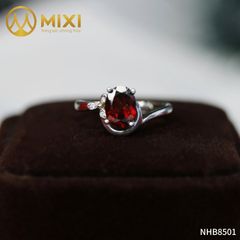 Nhẫn Bạc Mặt Đá Granat Hình Oval Sủi Đá