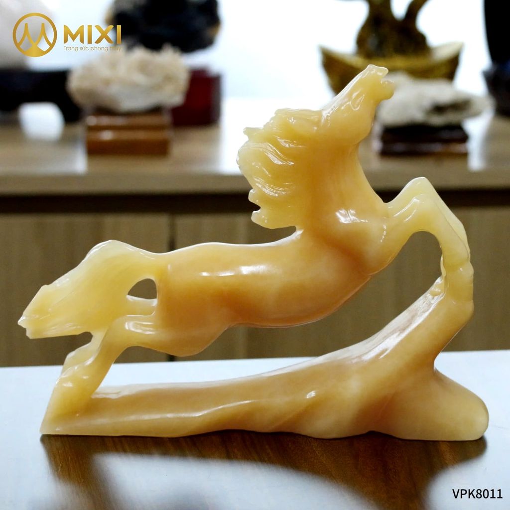 Tượng Ngựa Phi Nước Đại Ngọc Hoàng Long