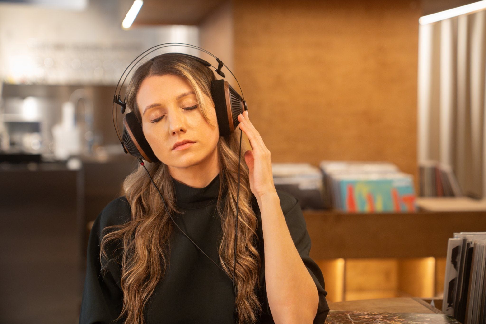  Meze Audio 105 SILVA - made in Romania. Tai nghe chụp tai Over Ear Open có dây 