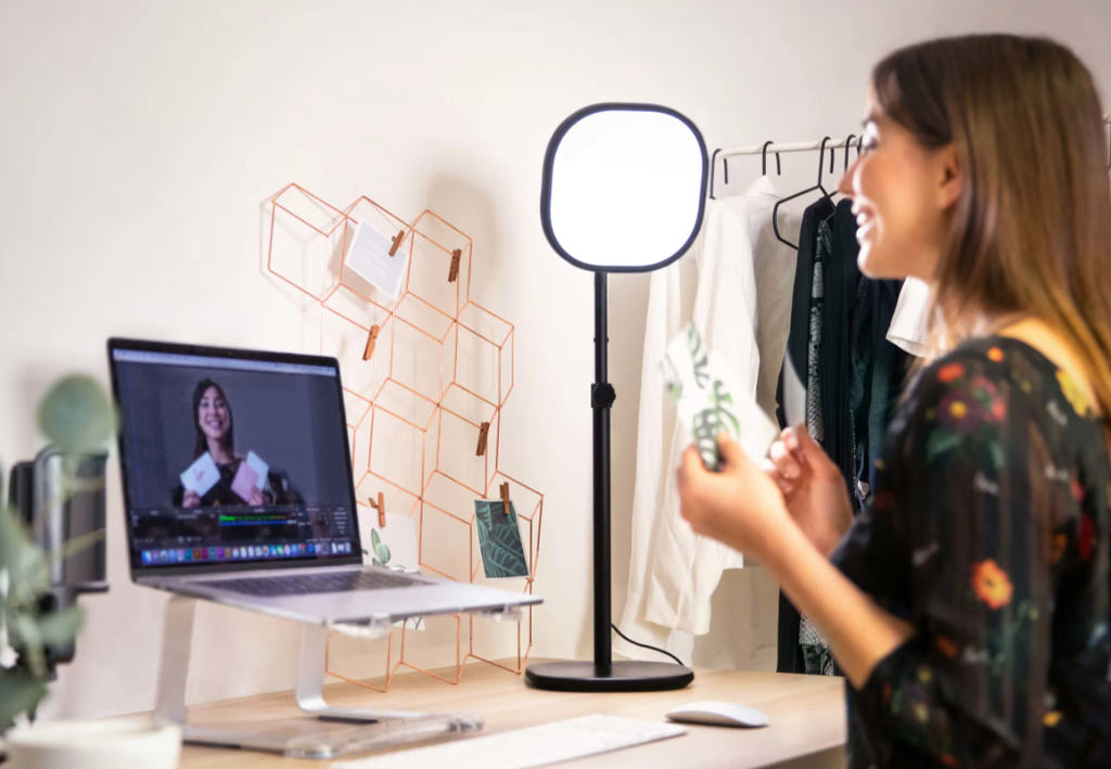 Đèn Stream Elgato Key Light Air Asia