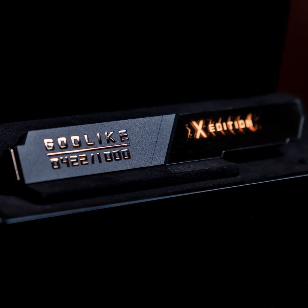 Máy bộ MSI Lightning Zenith