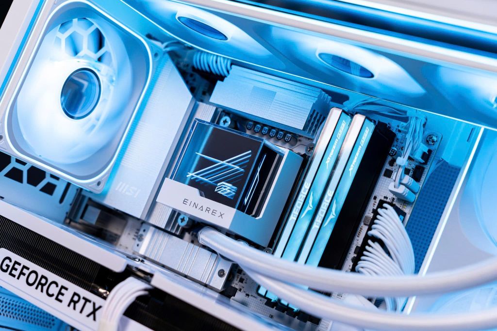 Máy bộ đồ hoạ Polaris