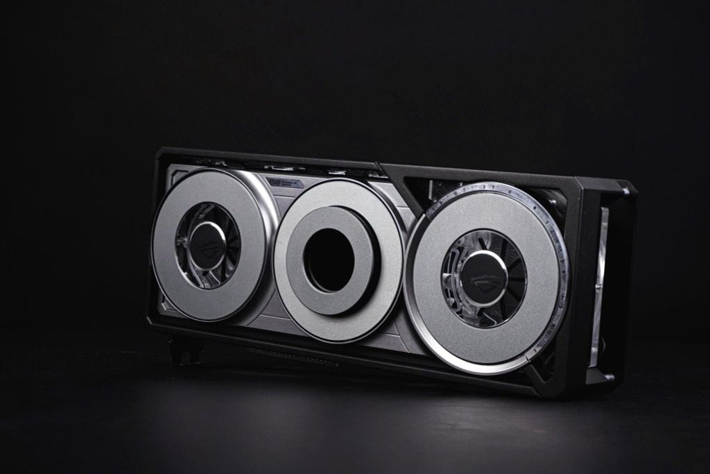 Tản nhiệt nước Modding Cafe Stealth Tubing RTX 5080/5090 ROG Astral