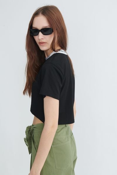 Áo nữ hiện đại 2026