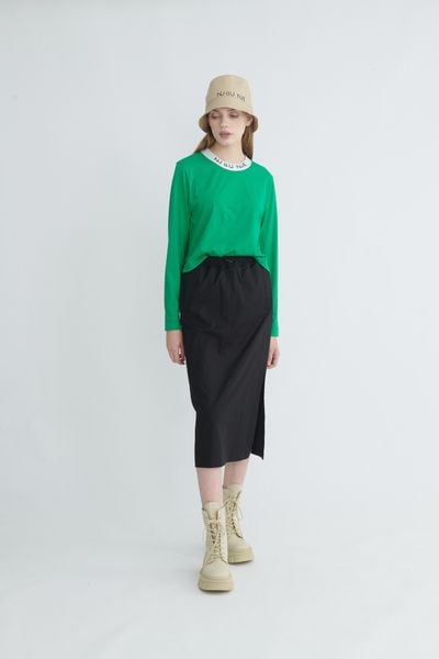 Áo croptop tay dài NU OU NUE