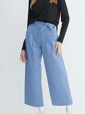 Quần dài dáng suông có đai