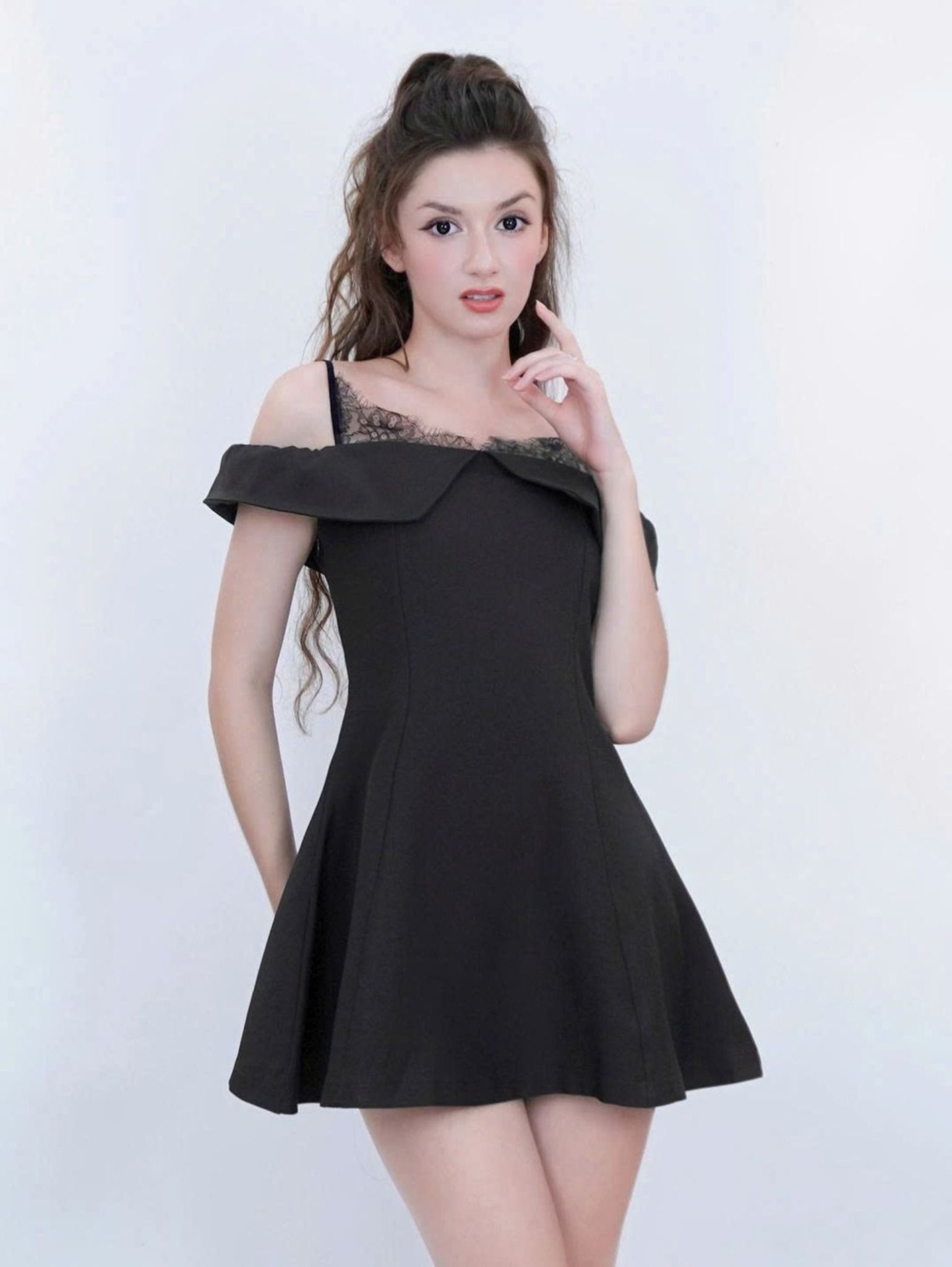 Đầm Nữ Phối Ren Hai Dây