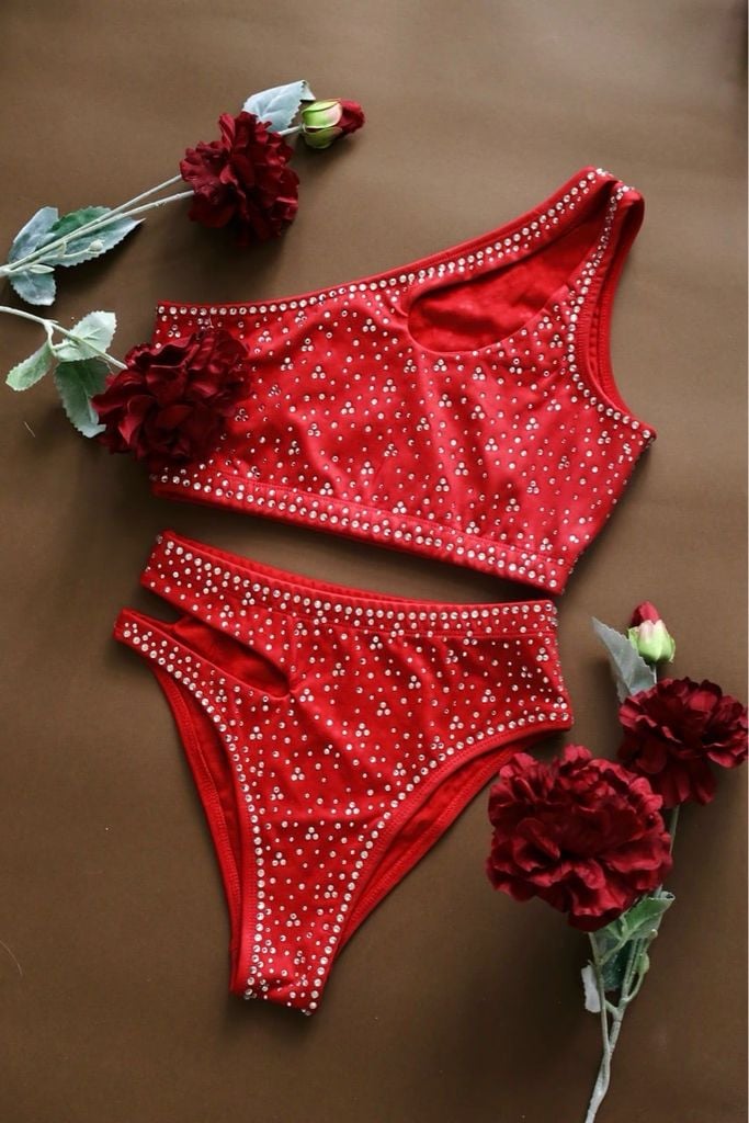  Rhinestones - Red Leo 