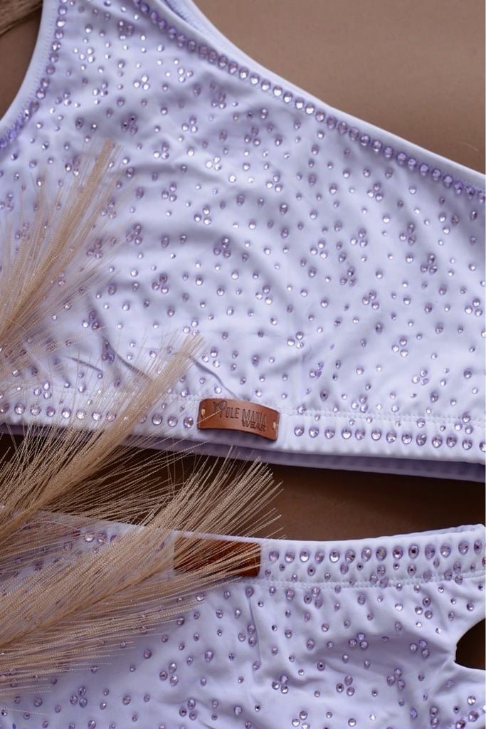  Rhinstones - Washed Violet Leo 