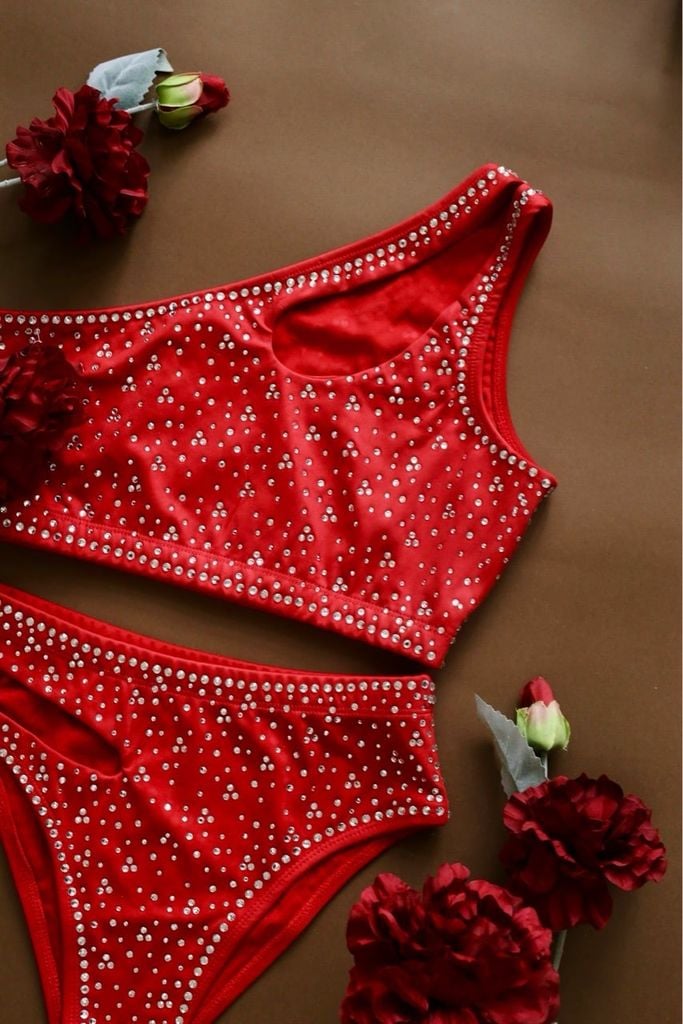  Rhinestones - Red Leo 