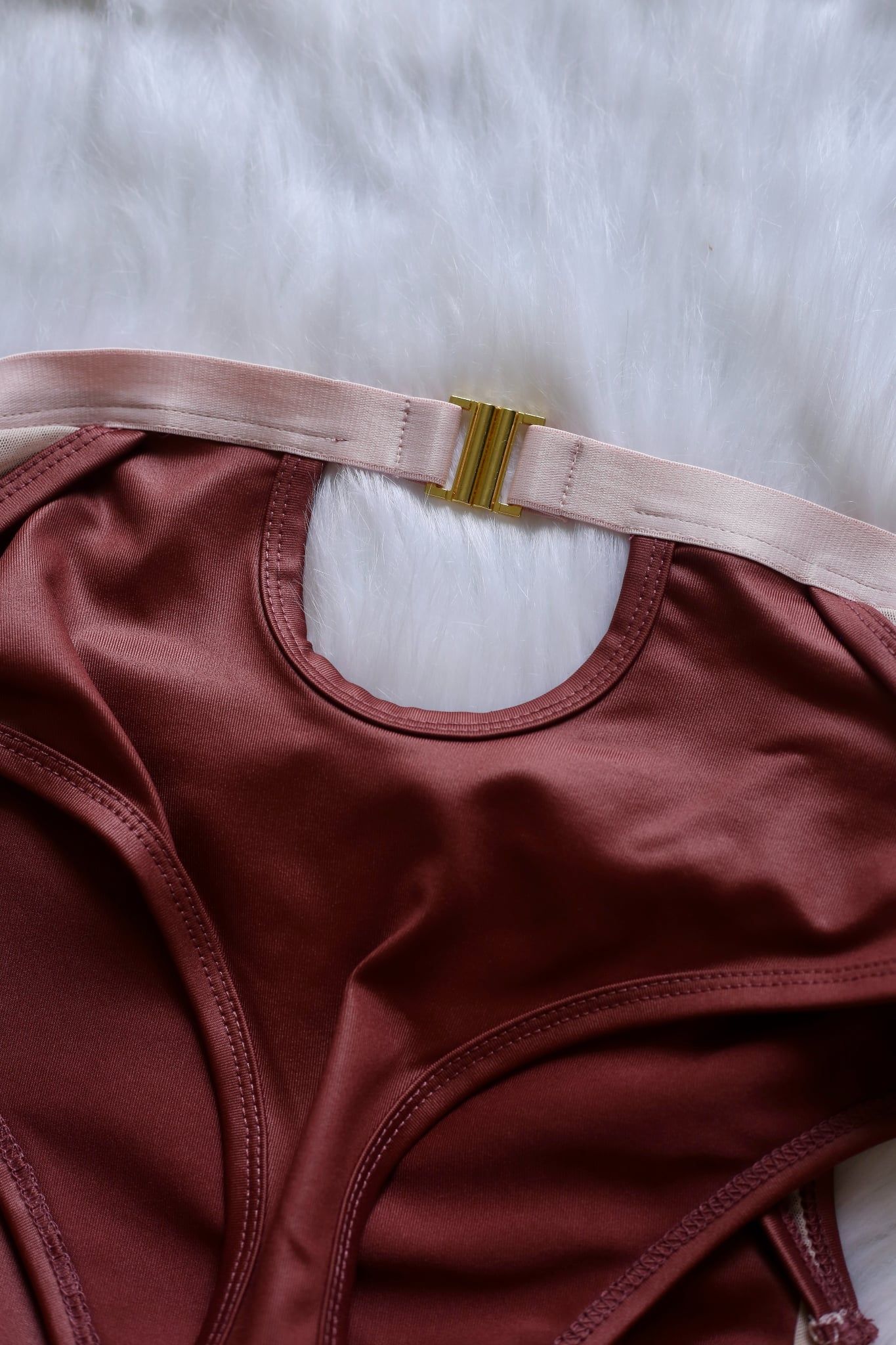  Aquarius - Red 