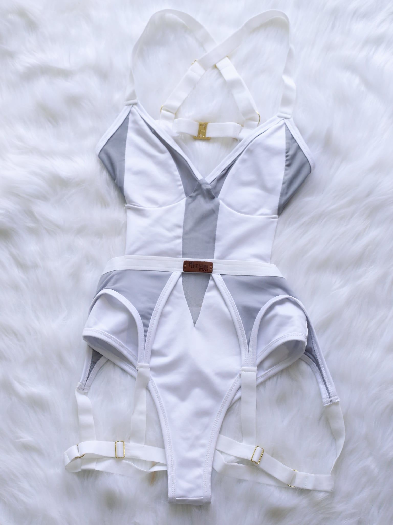  Aquarius - White 