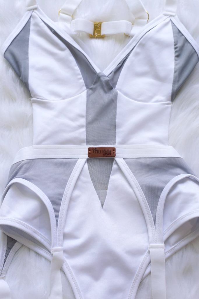  Aquarius - White 