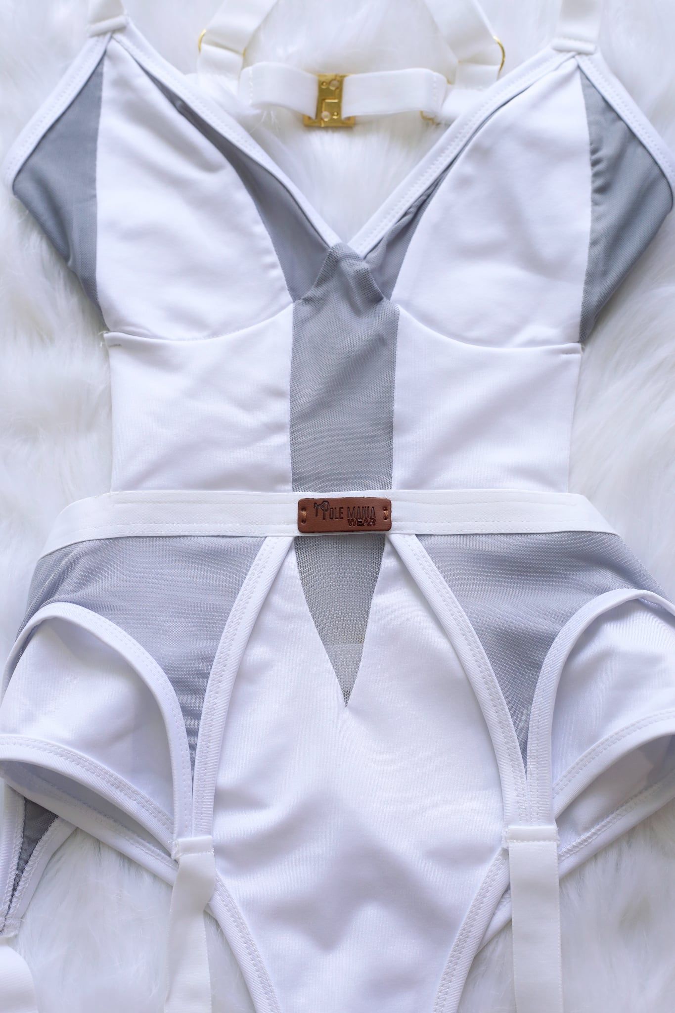  Aquarius - White 